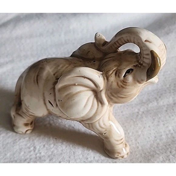 Vintage NORLEANS JAPAN 1950's Ceramic Elephant Figurine - Picture 1 of 6